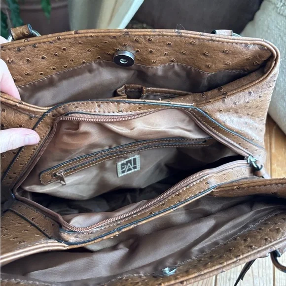 GAL Ostrich Shoulder Bag - Picture 6 of 8